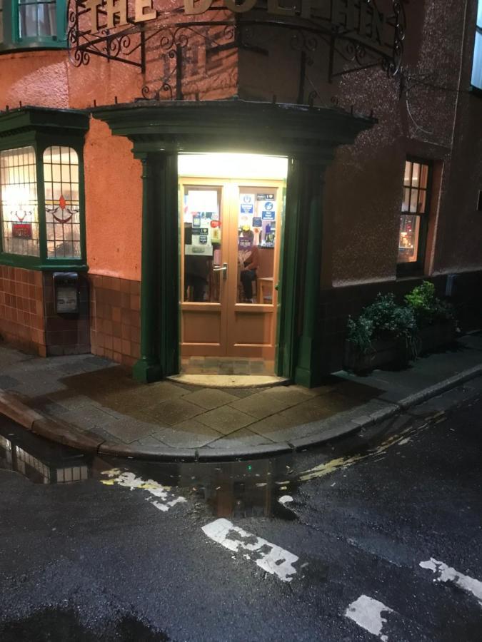 Dolphin Hotel Public House 韦茅斯 外观 照片
