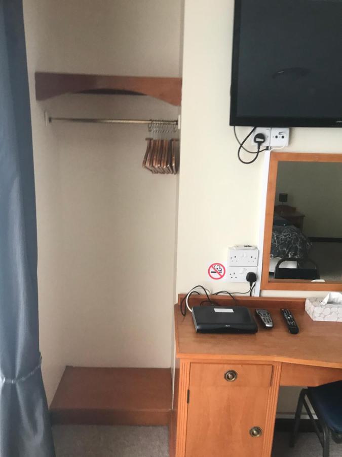 Dolphin Hotel Public House 韦茅斯 外观 照片