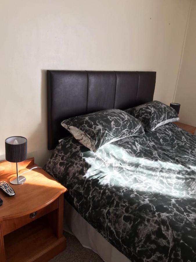 Dolphin Hotel Public House 韦茅斯 外观 照片